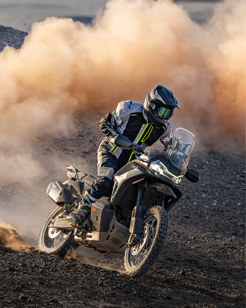 Social Media Post ohne Logo.png